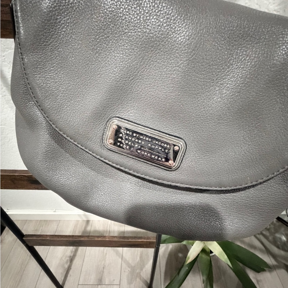 Marc Jacobs Chic Gray Crossbody Bag